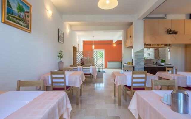 Bed & Breakfast Maki