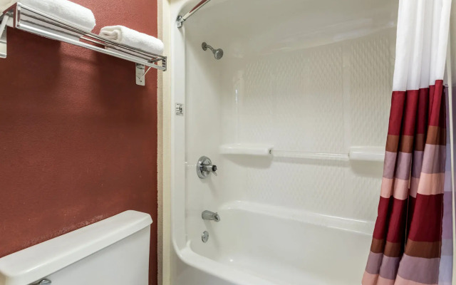 Red Roof Inn Bowling Green