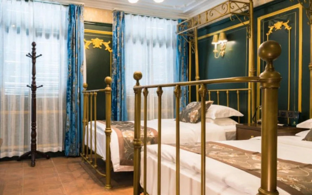 Film and Television Theme Hostel