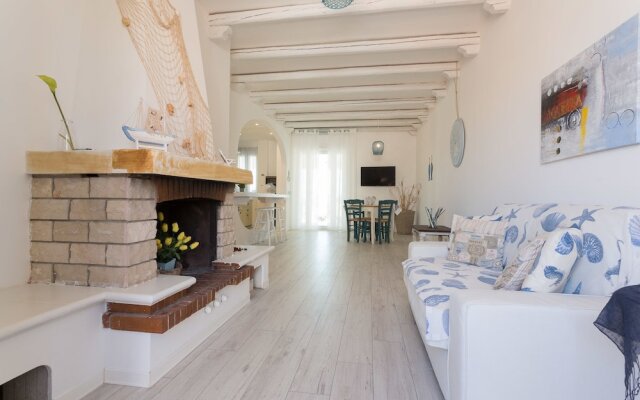 Acqua Azzurra Holiday Home