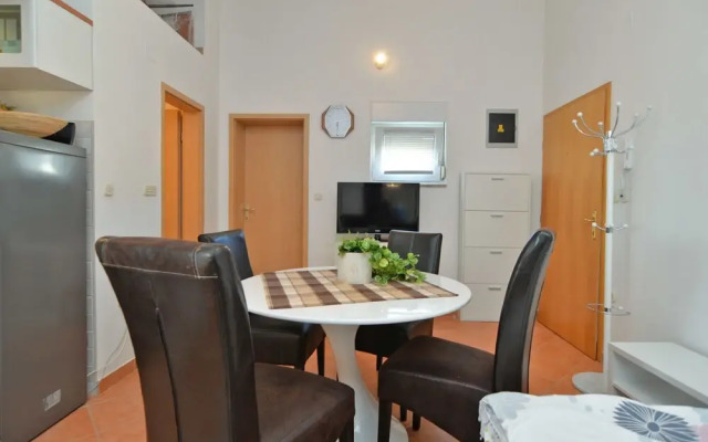 Apartment 258