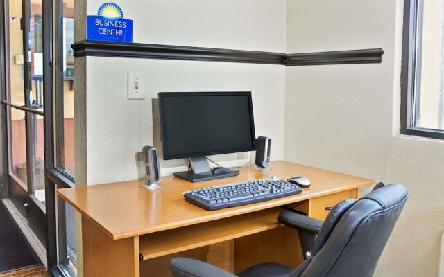 Days Inn By Wyndham Lawrenceville