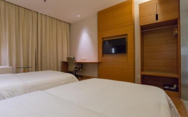 Ji Hotel Wuhan Guanggu