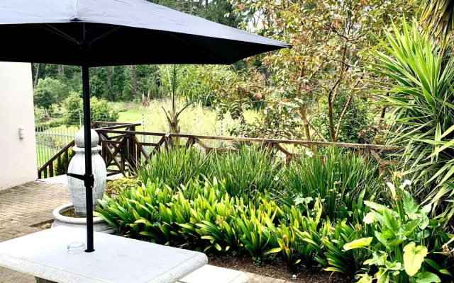 96 Meent Guest House