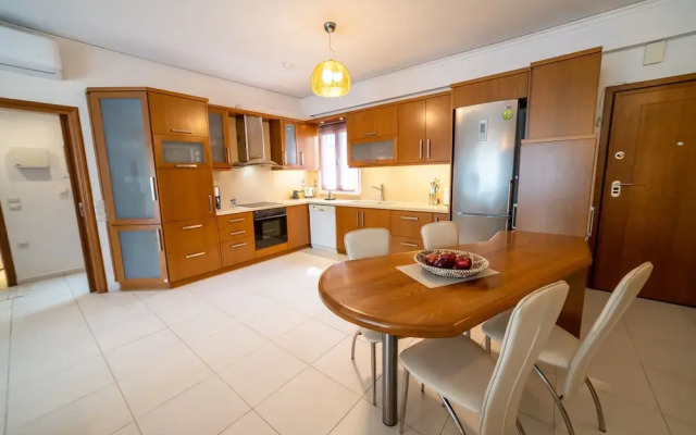 Heronissos Apartment