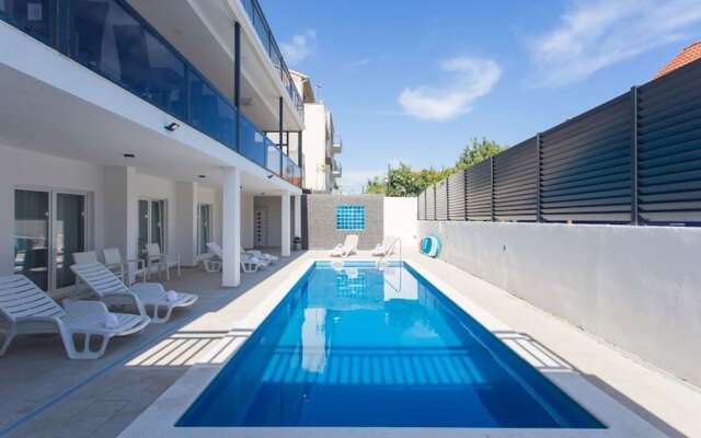 Room-all Saints Suites B&b Kastela - Dou