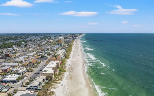 Gulfgate B307 - Red Wave