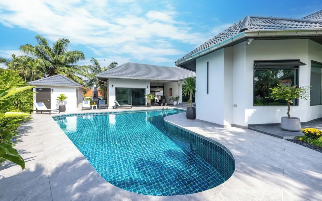 Villa Waree minutes to City and Beach