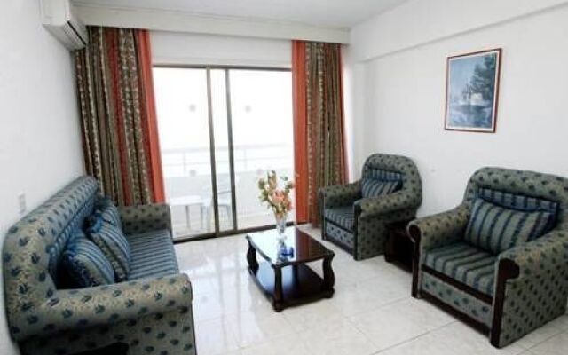 Melini Hotel Suites