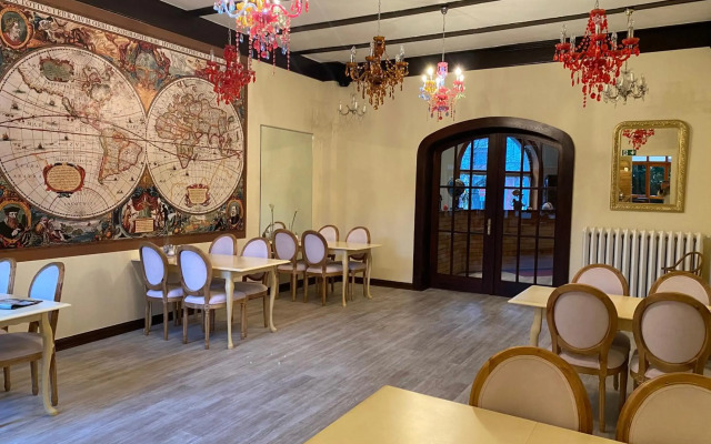 Hotel Avalon
