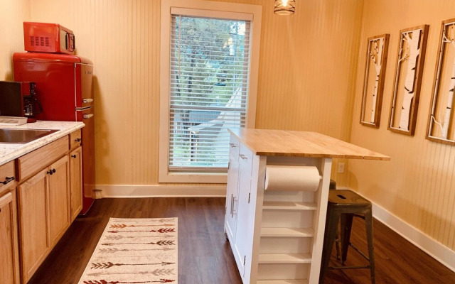 La Pluma Retreat With Guadalupe River Access