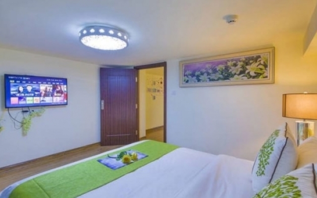 BaiHe International Apartment Hotel