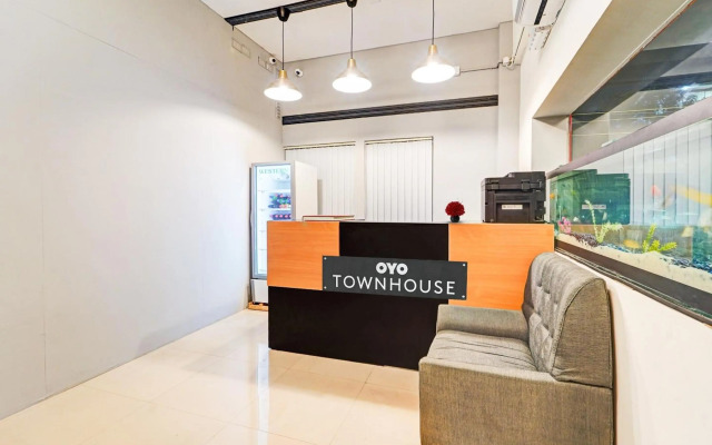 Oyo Townhouse 999 INN24 Airport