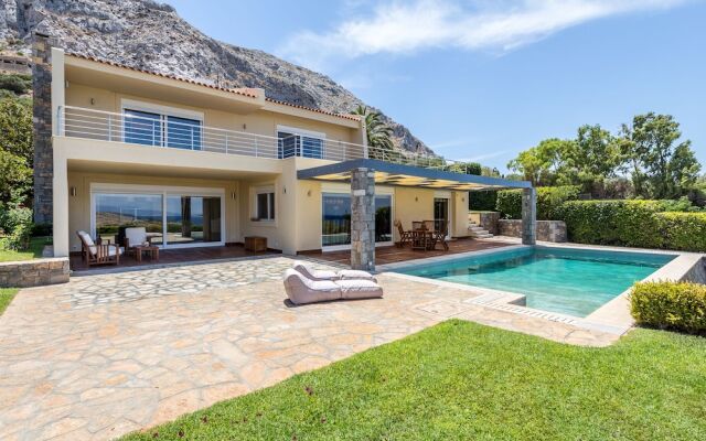Niriides Villa