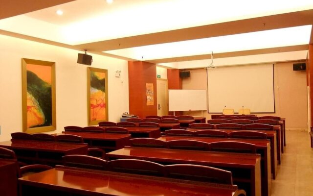 Dongguan Caiyi Business Hotel