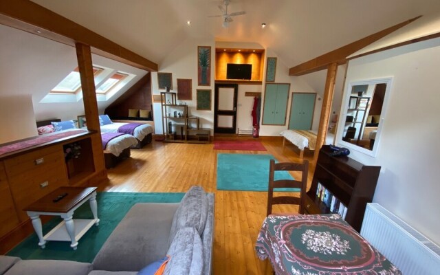Kylemore Pass Hotel