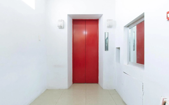 RedDoorz near Quiapo Church Manila