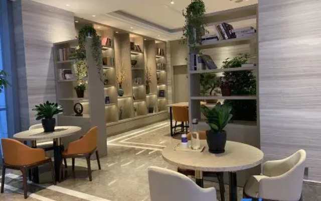 Kyriad Hotel Zhengzhou High Speed Railway East Station