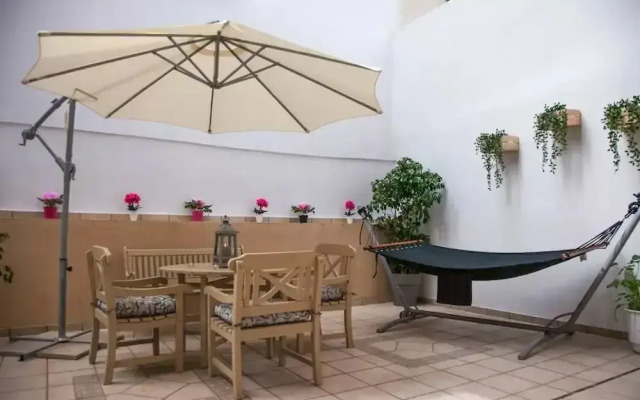 Thisio Modern House