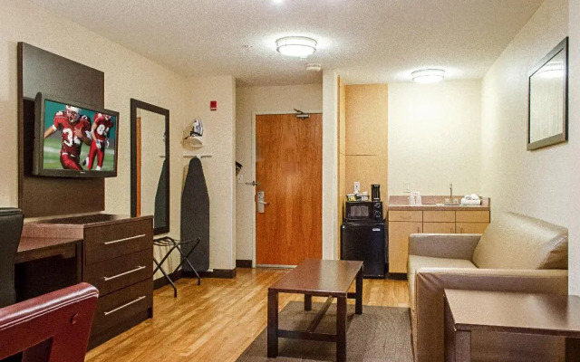 Red Roof Inn PLUS+ Boston - Logan
