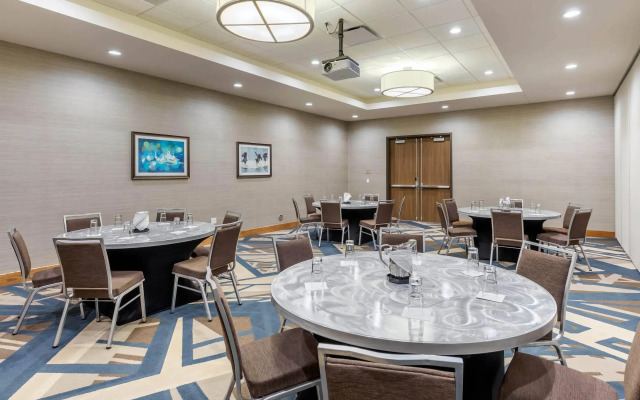 Cambria Hotel Davenport Quad Cities