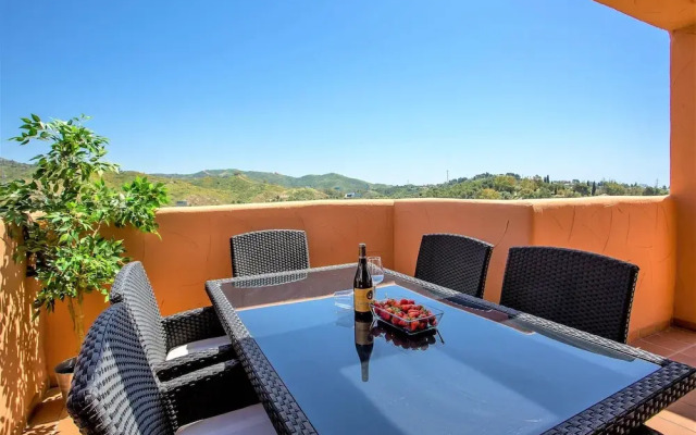 Beautiful 2 Bed 2 Bath, Duplex Penthouse JC30