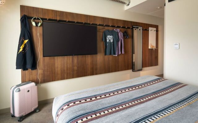 Moxy Oakland Downtown, A Marriott Hotel