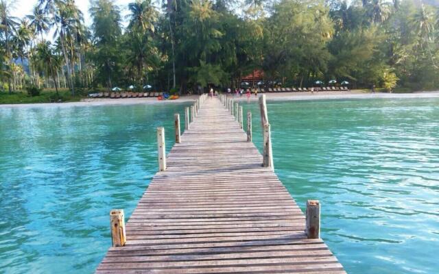 Ko Kut Ao Phrao Beach Resort