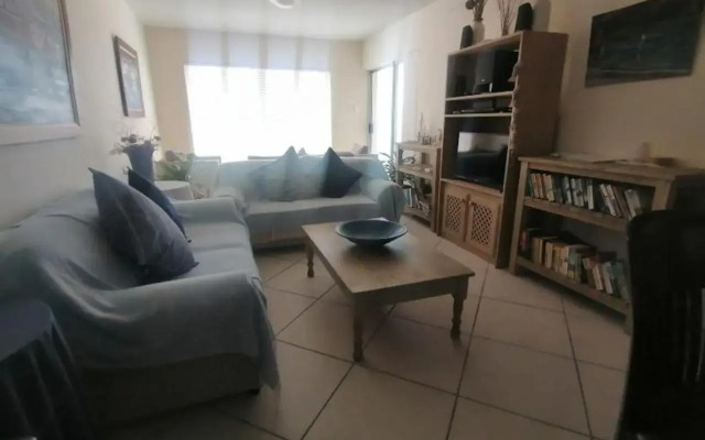 Modern Seaview Apartment