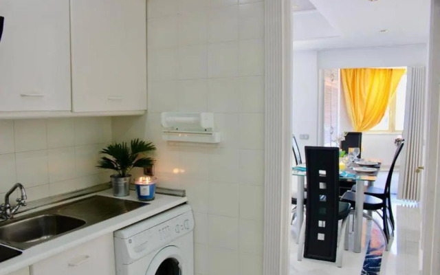 Frontline sea in the center of Puerto Banus.2 Bedrooms.