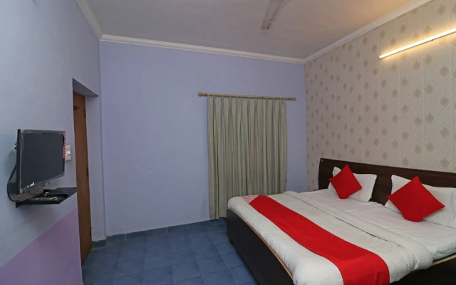 OYO 16270 Hotel Sweet Home