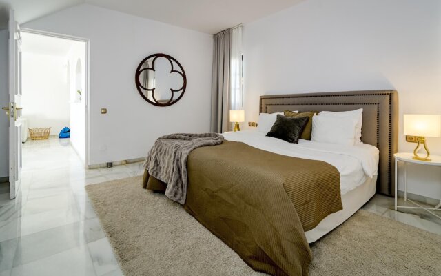 LCM - Modern 3 bedroom apt with stunning views
