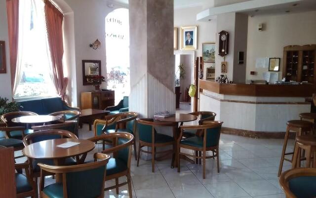 Hotel Diethnes