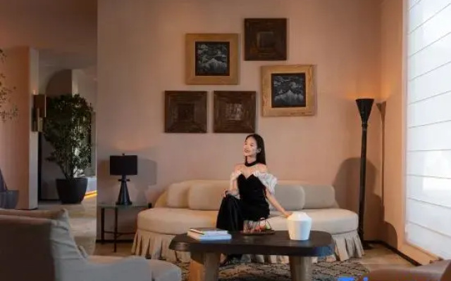 Yichuan·Hoshino | Mountain View Sunshine Golden Peak · Designer Homestay