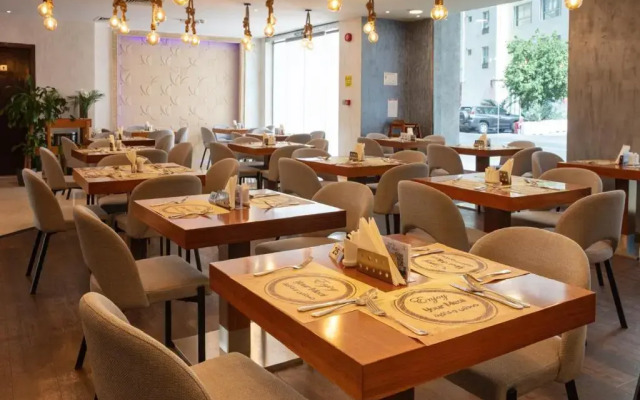 Rawdat Al Khail Hotel