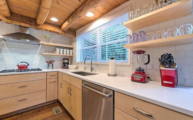 Mountain Cove 7 Bedroom Home