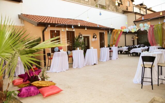The Shahut Hotel