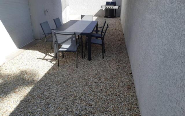 Maison Aigues-Mortes 8 couchages