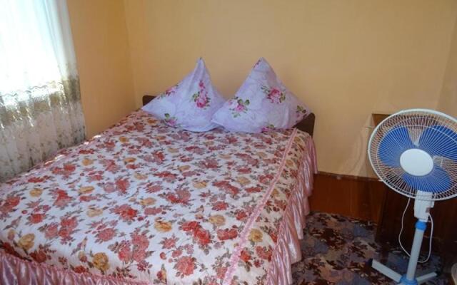 Guest House on Gagarina 32