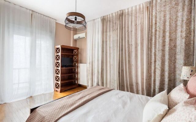 Acropolis Stylish Suite