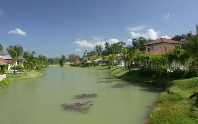 Surin Springs Villa 6 by PIPS