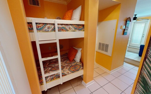 Seascape 1216 Studio Bedroom Condo by RedAwning