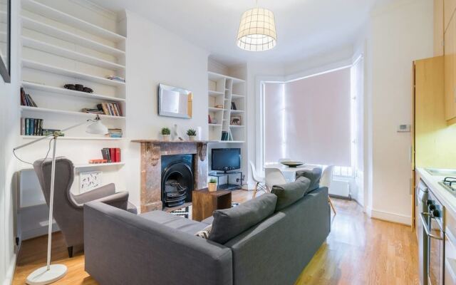 2 Bedroom Flat in West Kensington