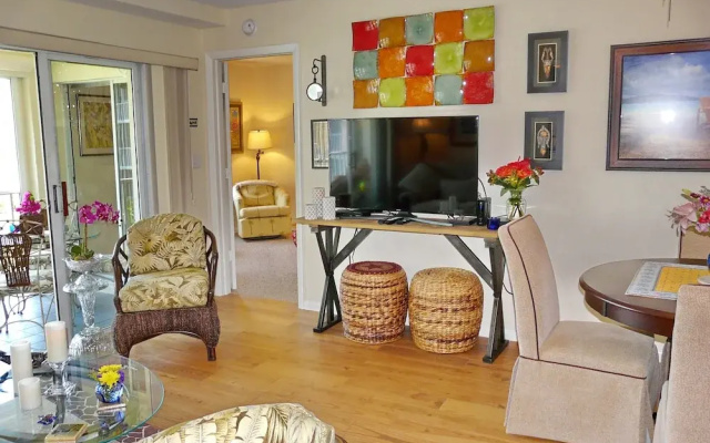 Island-style Condo With Pool, spa and Steps to Beach