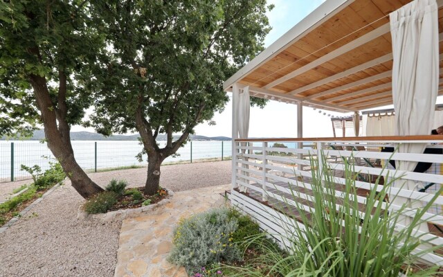 Mobile Home Frangipani 2