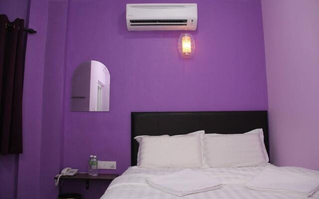 Royale City Hotel