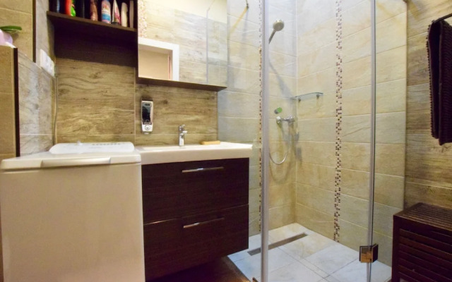 Standard Apartment by Hi5 - FehÃ©rahajÃ³