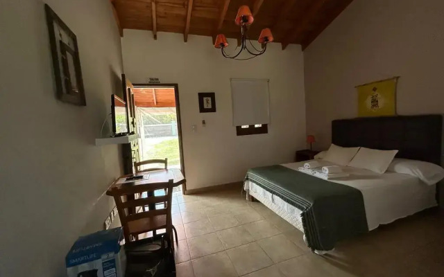 Hosteria Manantial de Carpintería