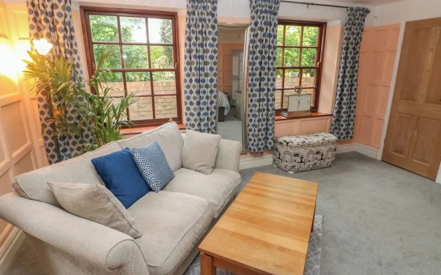 The Laurels Flat