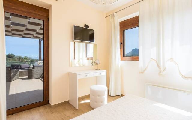 Levanta Luxury Stone Villa